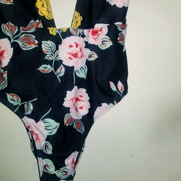 NEW Deep V Plunging Swim Suit - Picture 7 of 7